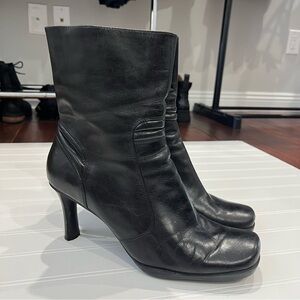 Vintage 90s Nine West Black Leather Heel Boot Women’s Size 11